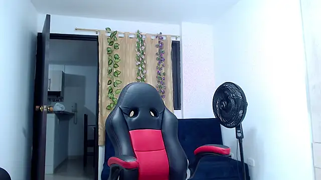 kaira_sweet_'s cam snapshot