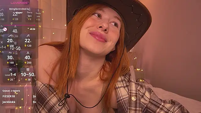 Lisafoxy_'s cam snapshot