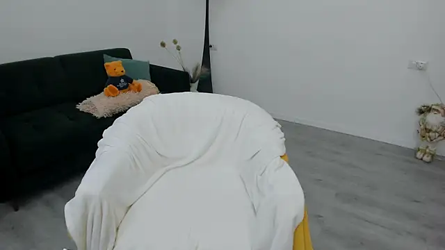 Arya_Anna's cam snapshot