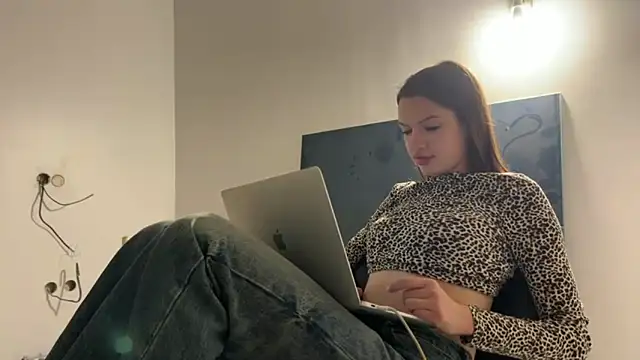 TeofilqKoral's cam snapshot