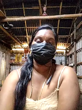 Tamildivya18's cam snapshot