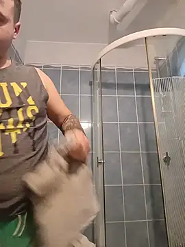 LucianM6's cam snapshot