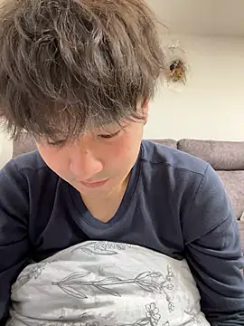 yuuki8910 live sex cam