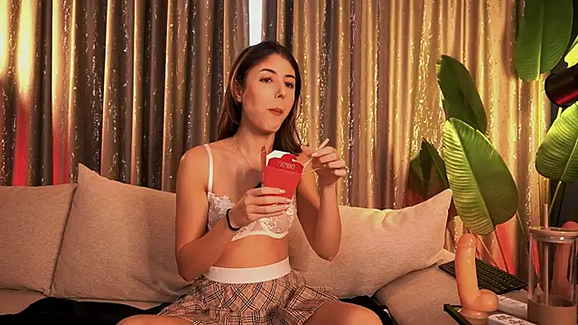 ShyCollegeBB's cam snapshot