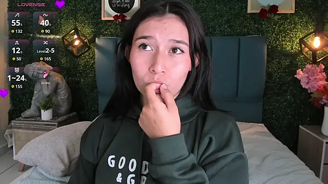 Rubyvixxen_'s cam snapshot