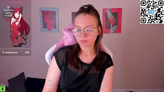 Nuura_Moore's cam snapshot