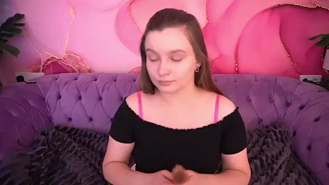 MagicPeachh_'s cam snapshot