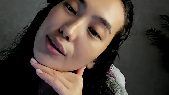 FlirtyAura's cam snapshot