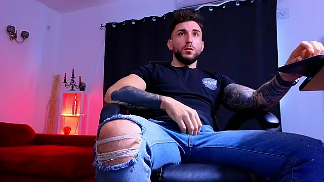 MightyAaron66's cam snapshot