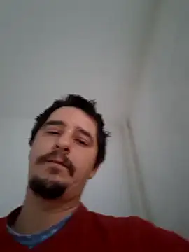 hugecock4u1990's web cam