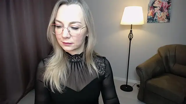 Ava_Elior's cam snapshot