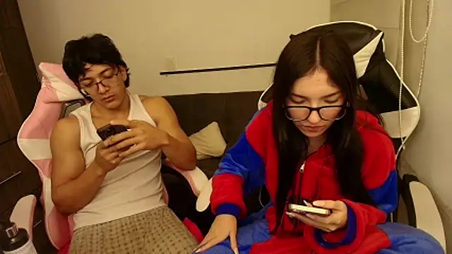 DesireLuxe's cam snapshot