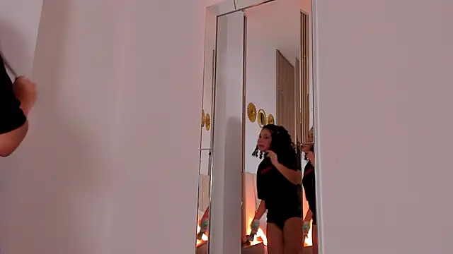 Rachell_Jamess's cam snapshot