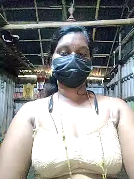 Tamildivya18's cam snapshot