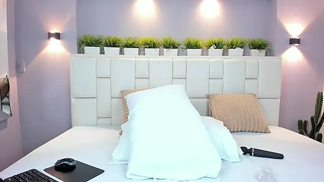 LunnaBlake's cam snapshot