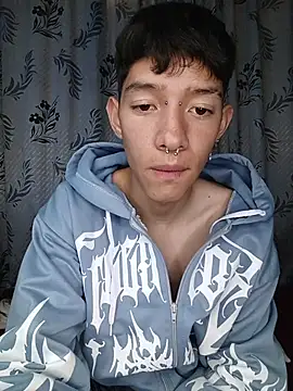 heyy_noah11 live sex cam