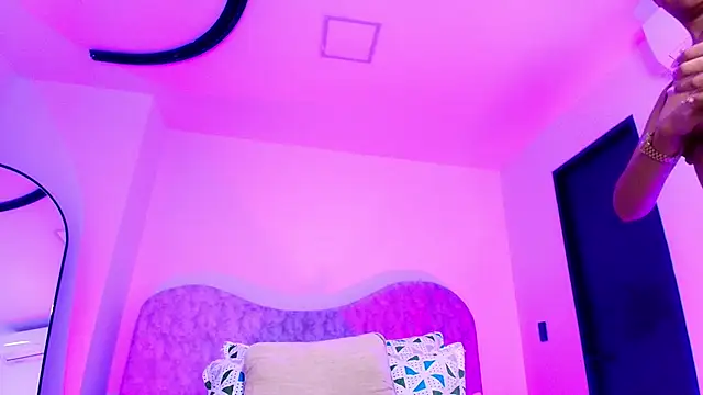 naomi_kyse's cam snapshot