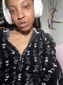 Queenkimi777's cam snapshot