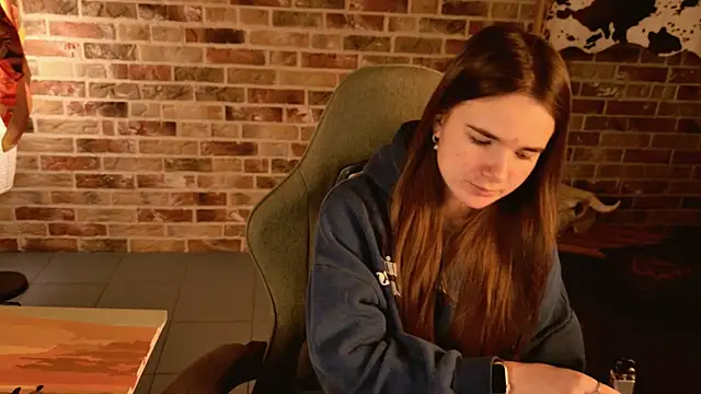 May_Bloom live sex cam