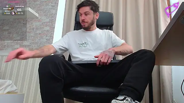 JonahShaw live sex cam