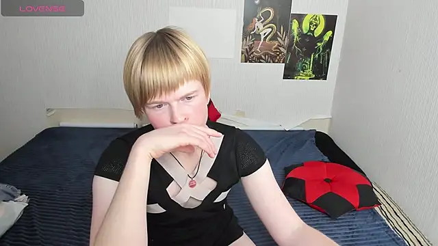 Cattie_w_'s cam snapshot