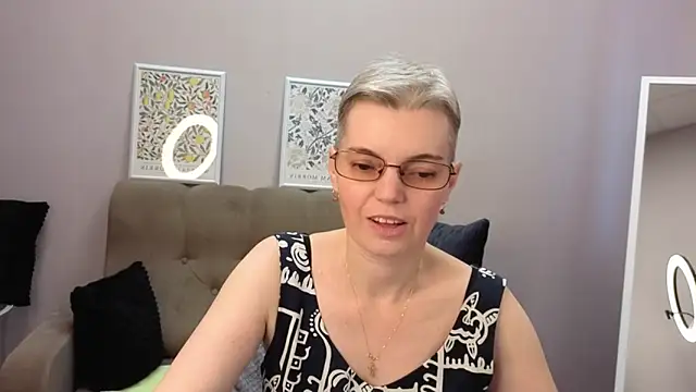 Cutie_Erikaa1's cam snapshot