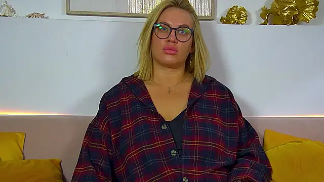 MariaNeumann live sex cam