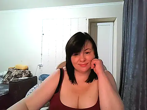 EmiliaLooo live sex cam