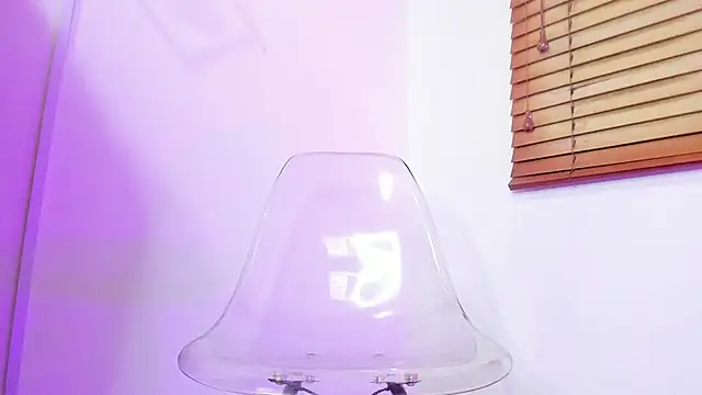 GENNESIS_LOVE's Stripchat show and profile