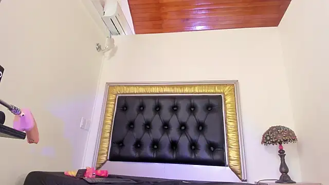 Foxy_Assh_ live sex cam