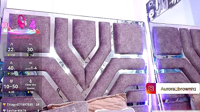 Aurora_Brownn's Stripchat show and profile