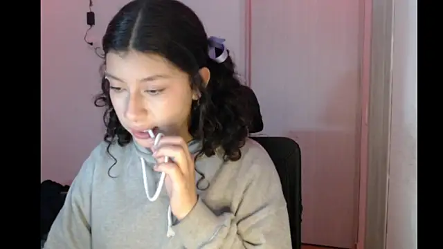 Ivonnybonn live sex cam