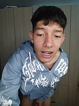 heyy_noah11 live sex cam