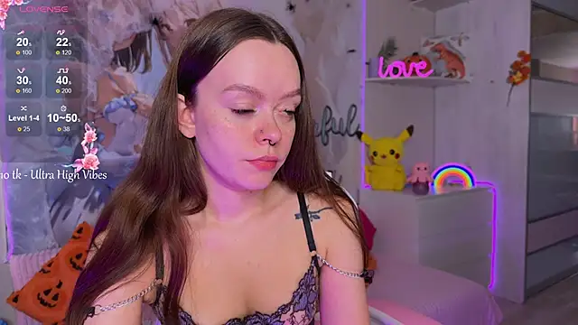 CheekySashaCharm's web cam