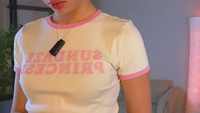 LouiseCollins's cam snapshot