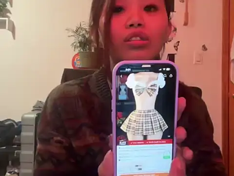 tinydaisy21's cam snapshot