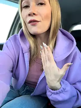 LavenderHot's cam snapshot