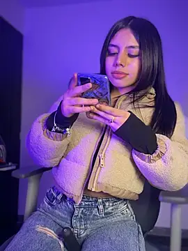 Laura-Khalifa's cam snapshot