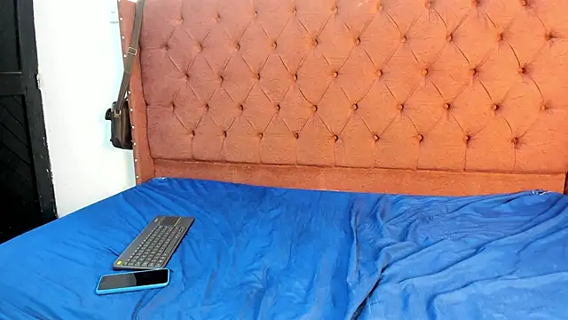 couple_hotfox's cam snapshot