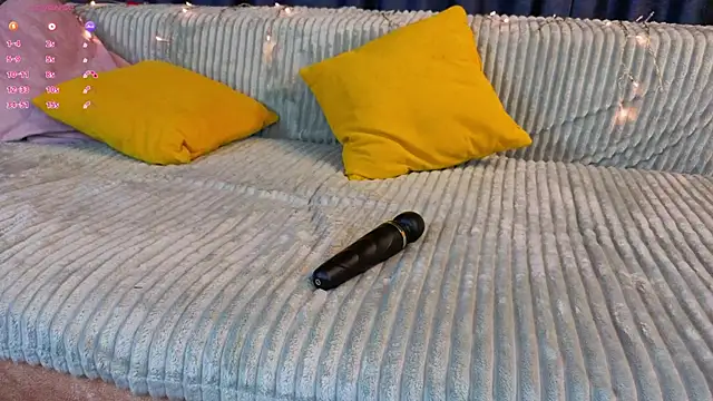 LouisaChaobal's cam snapshot