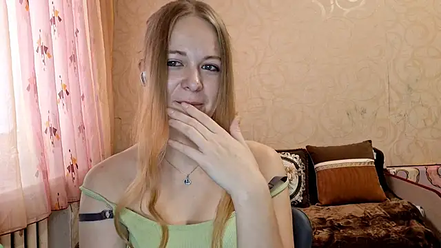 RomonaBustad's cam snapshot