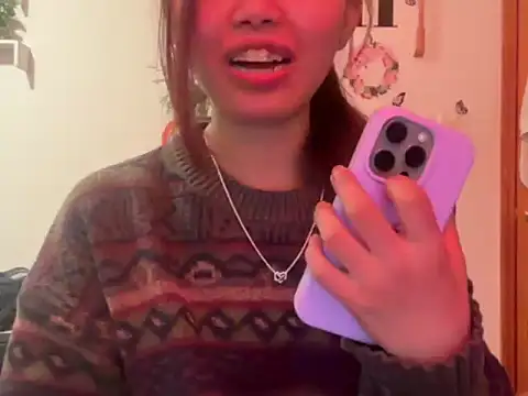 tinydaisy21's cam snapshot