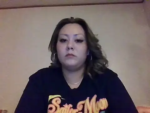 YOUNGFLICKA's cam snapshot