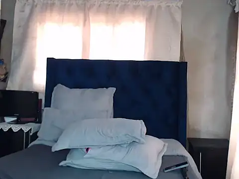 QUEENMANDYY's cam snapshot