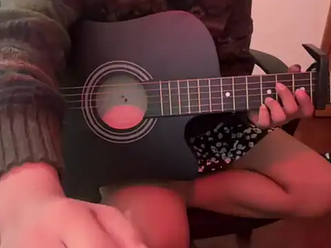 tinydaisy21's cam snapshot