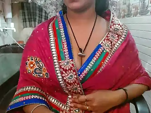 LovingPihu's cam snapshot