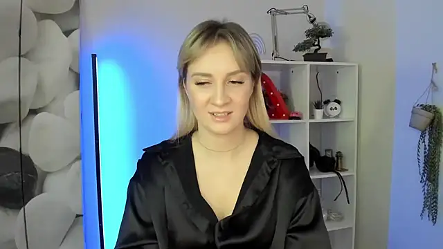 AlisaCam24's cam snapshot