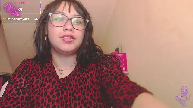 catalina_saenz19's cam snapshot