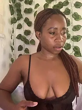 MISSMAYMADMYDAY's cam snapshot