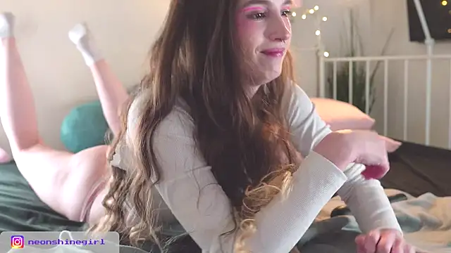 NeonShine live sex cam